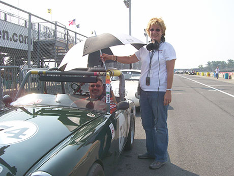 Mom keeps dad cool on the starting grid