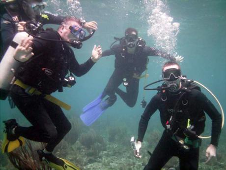 Scuba underwater picture Kris, Dad, and Mike