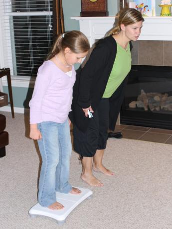 Tricia shows Mia the Wii Ski Jump